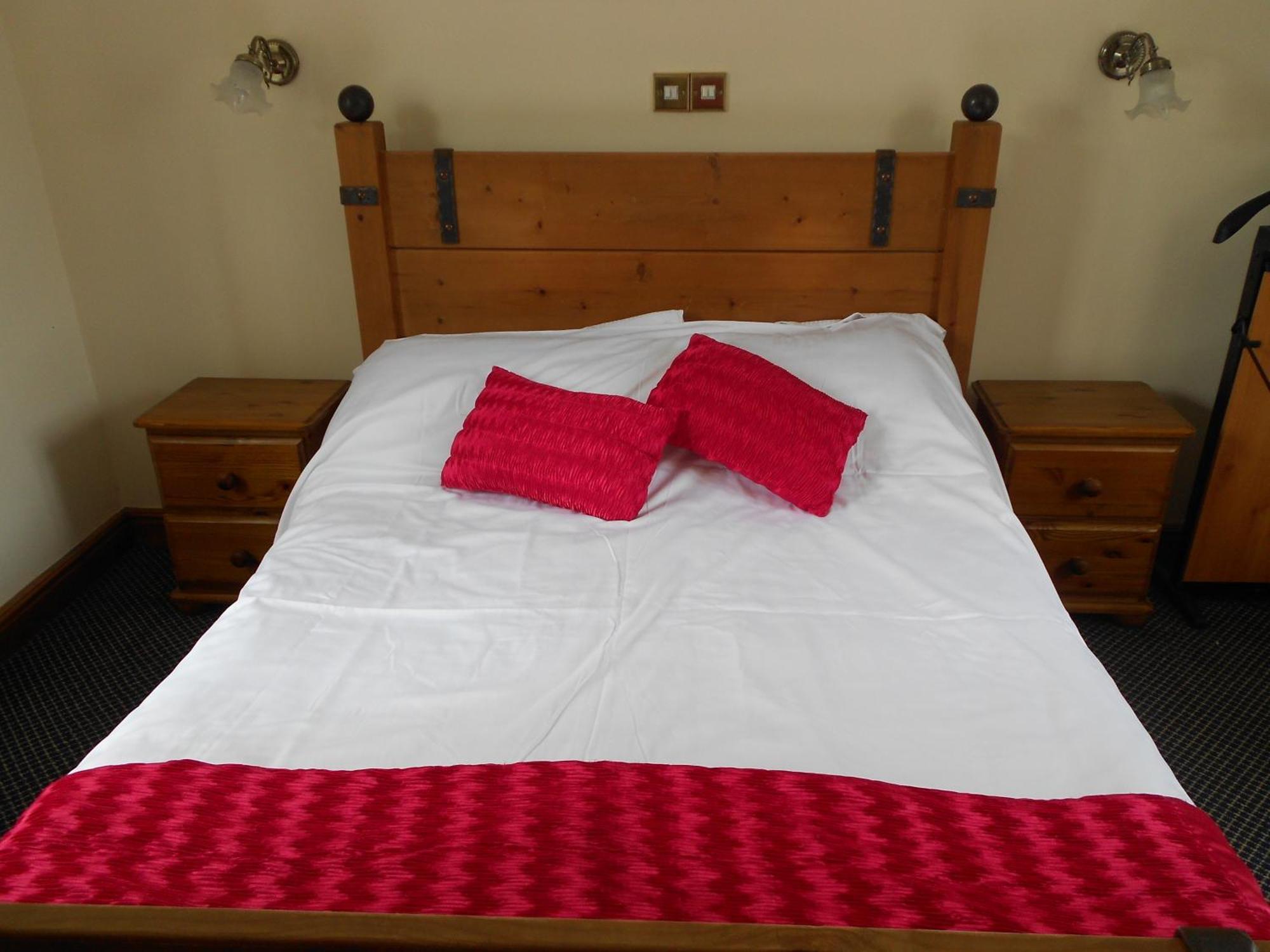 The Glan Yr Afon Inn Holywell  Eksteriør billede